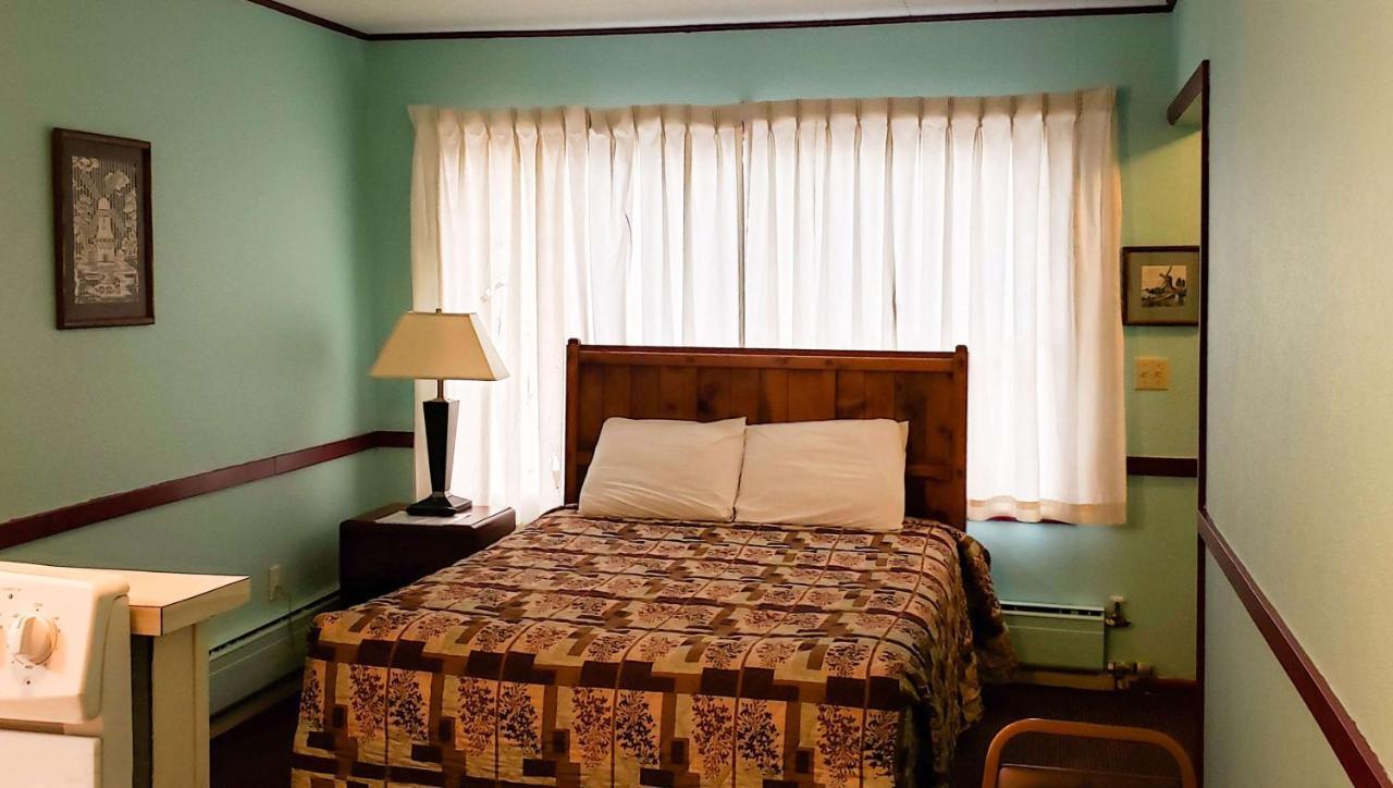 Windmill Inn Lynden Екстер'єр фото