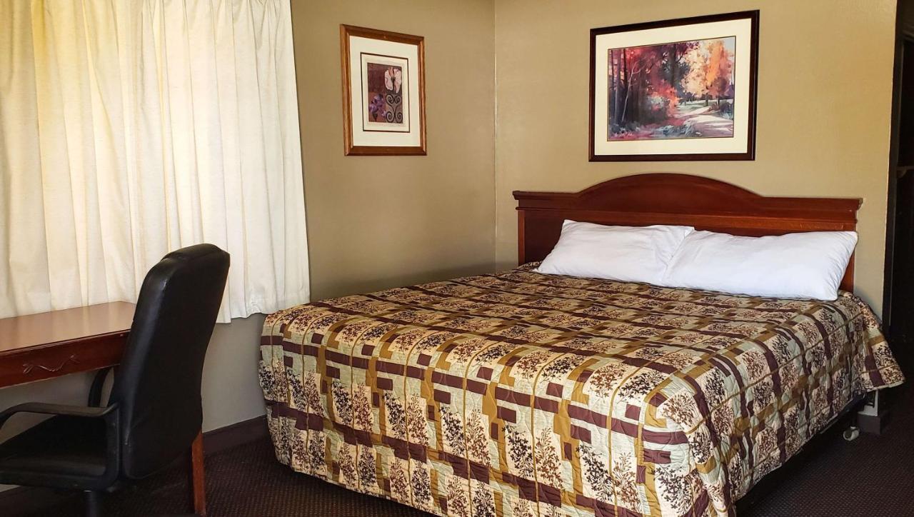 Windmill Inn Lynden Екстер'єр фото
