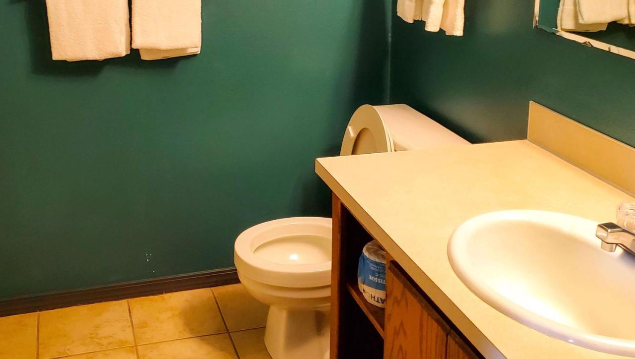 Windmill Inn Lynden Екстер'єр фото