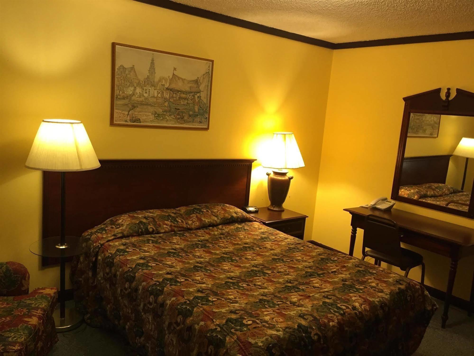 Windmill Inn Lynden Екстер'єр фото